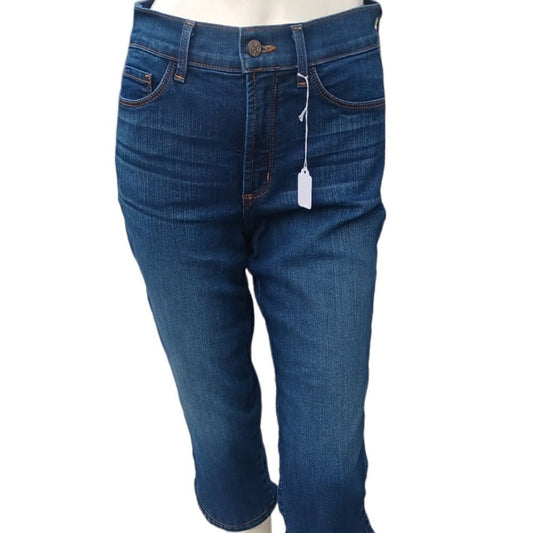 671944.....NYDJ Crop Jeans Size 6P, 19" Inseam