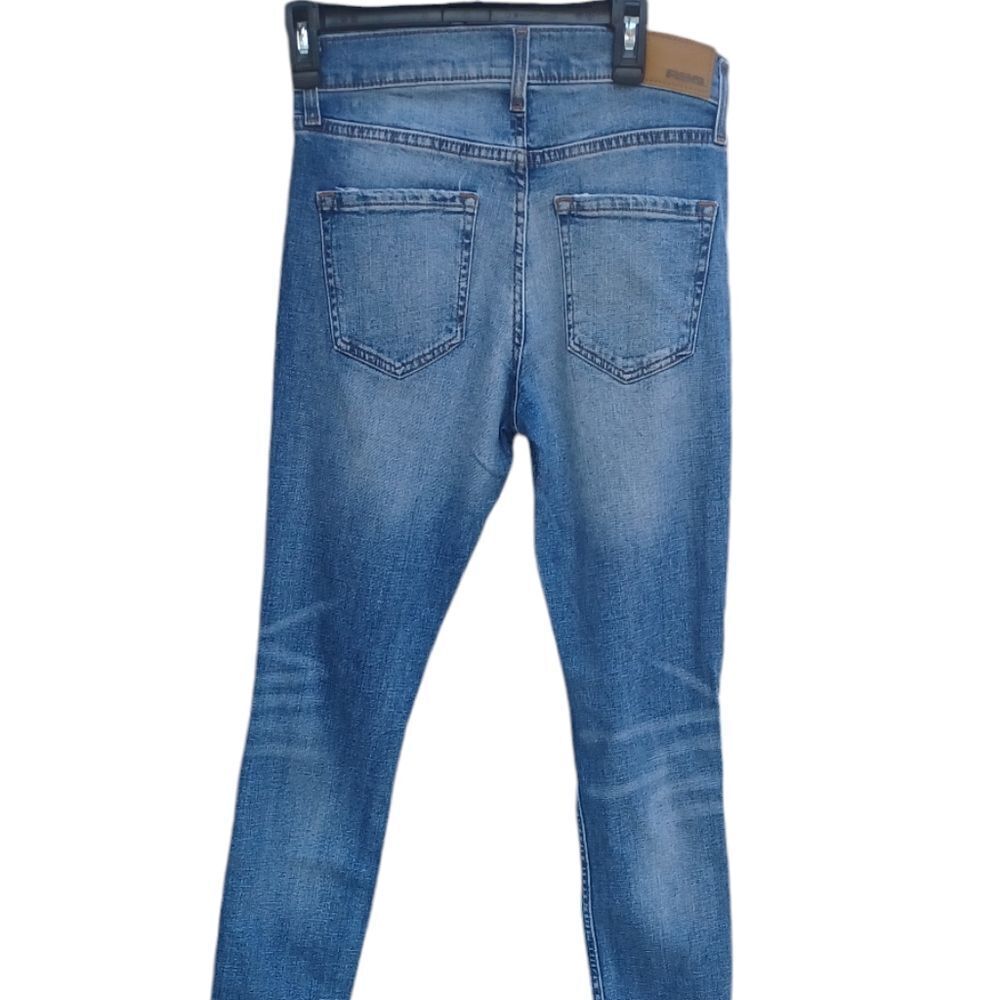 673038....RSQ Skinny Jeans Super Size 29X30, 9"Rise