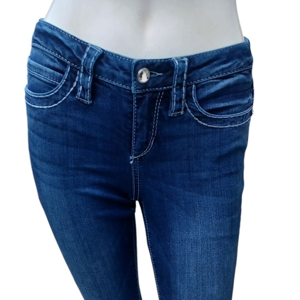 8104...bebe Skinny Jeans Size 26, W24" 27"Inseam 7"Rise