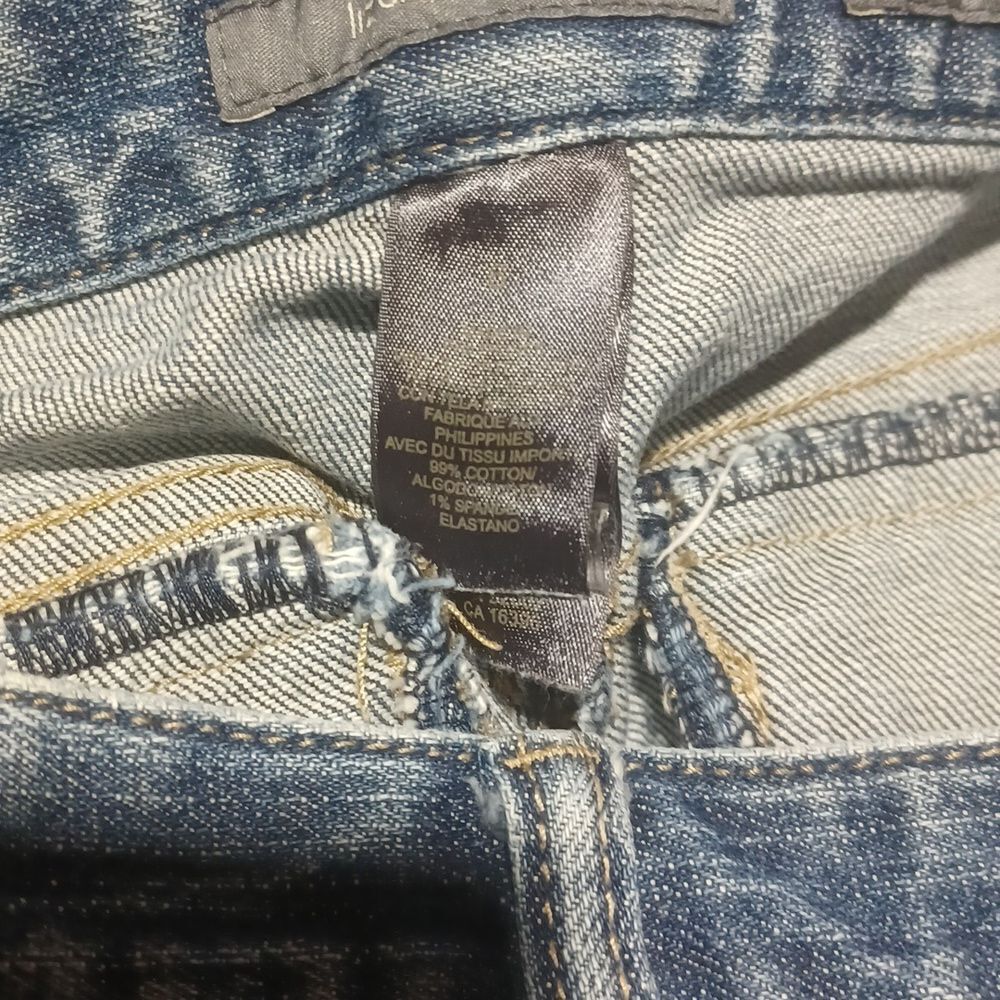 573523..Liz Clairborne Bootcut Jeans Size 6, W29" 25"Inseam  8"Rise