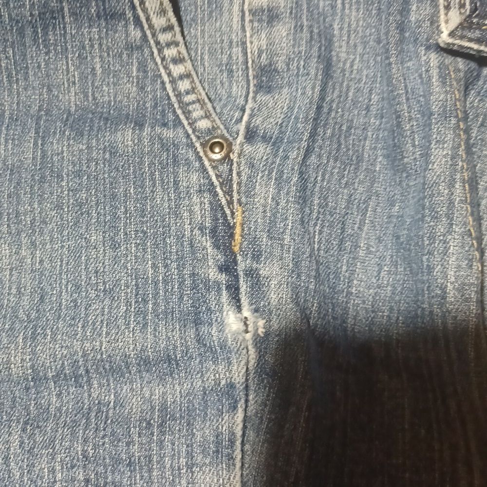 573523..Liz Clairborne Bootcut Jeans Size 6, W29" 25"Inseam  8"Rise