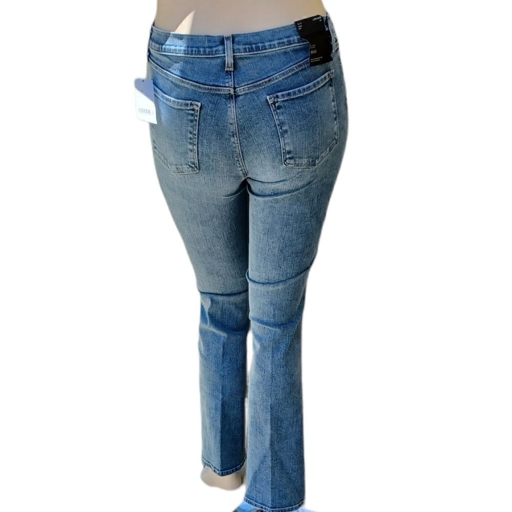 615627....J. Brand Sallie Mid Rise Boot Denim Size 32, 30"Inseam 9 1/2" Rise