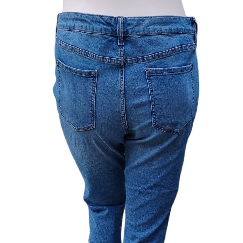 574123.......Nine West Christie Capri Jeans Size 16 W34" 21"Inseam 10"Rise