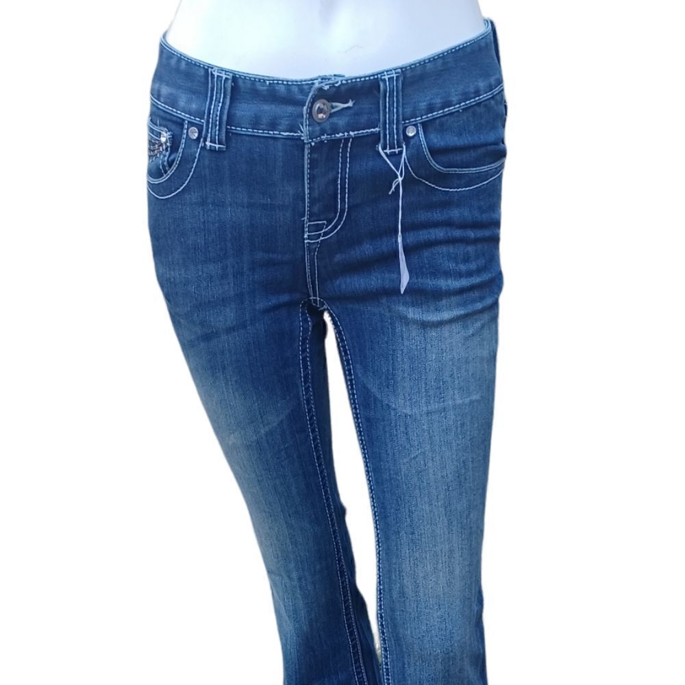 574423....INC Denim Regular Fit Bootleg Jeans Size 0P, W26" 28"Inseam  7"Rise