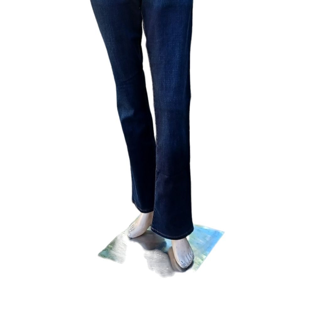 572123..Lee Modern Series Curvy Bootcut Jeans W31", 32"Inseam 9"Rise