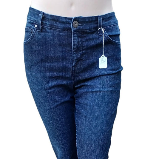 575923.Bandolino High Rise Straight leg Jeans Size 32" W 29" Inseam 11" Rise
