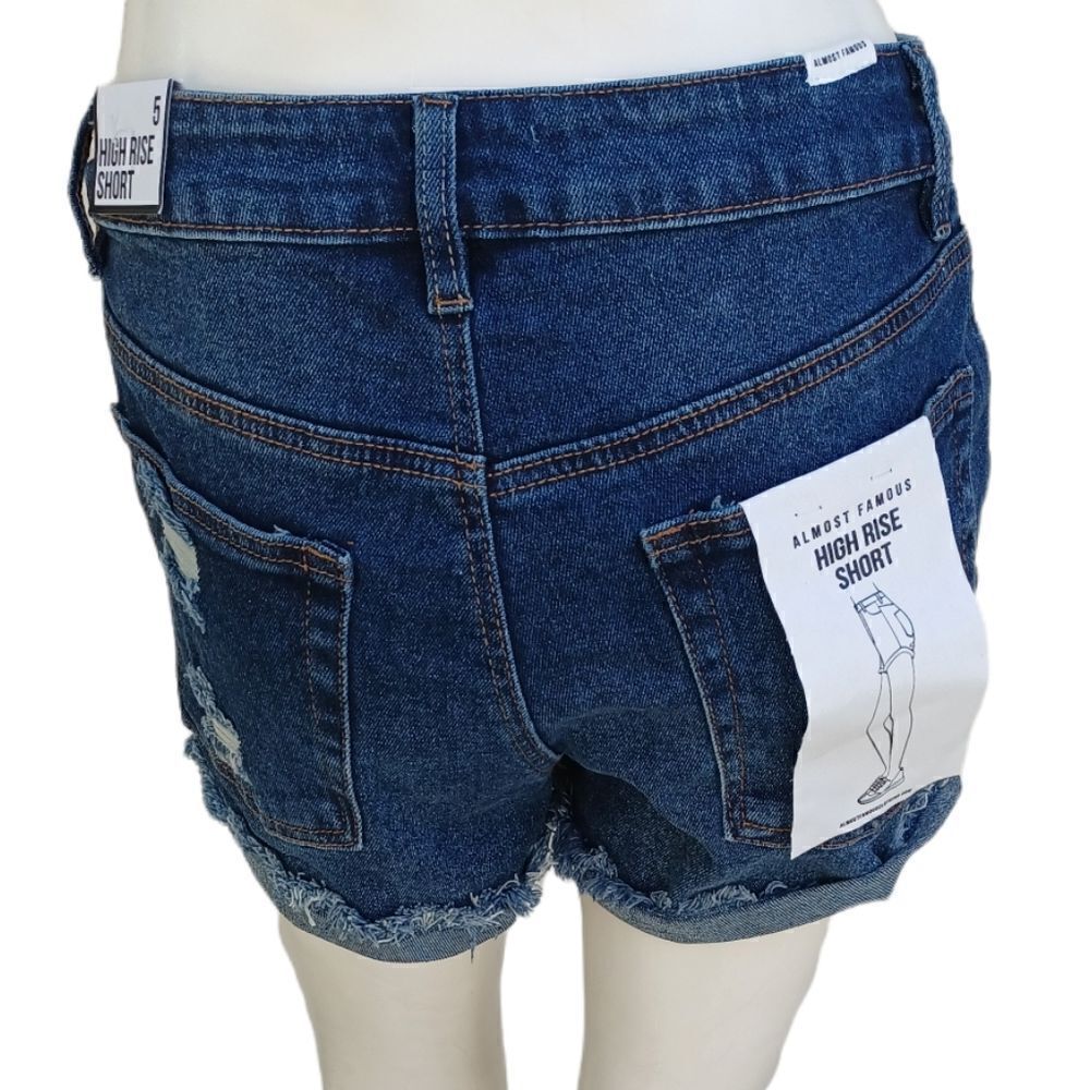 572722...Almost Famous Jean Shorts Size 5
