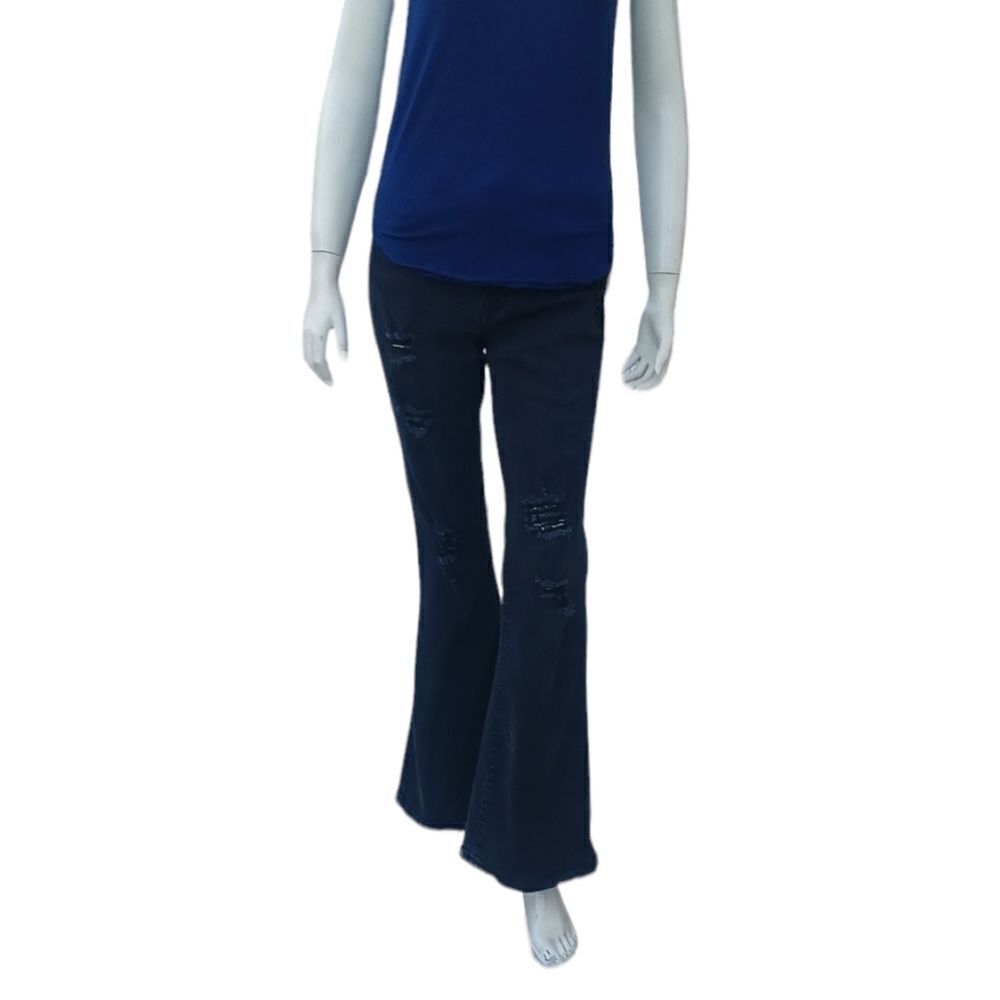 700424.....Madden Girl Flare Jeans Size 29