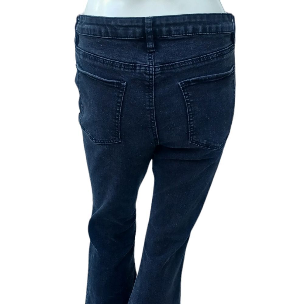 700424.....Madden Girl Flare Jeans Size 29