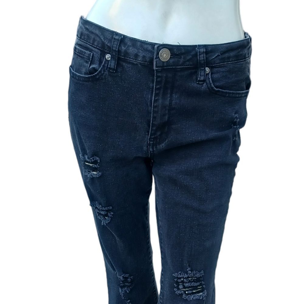 700424.....Madden Girl Flare Jeans Size 29