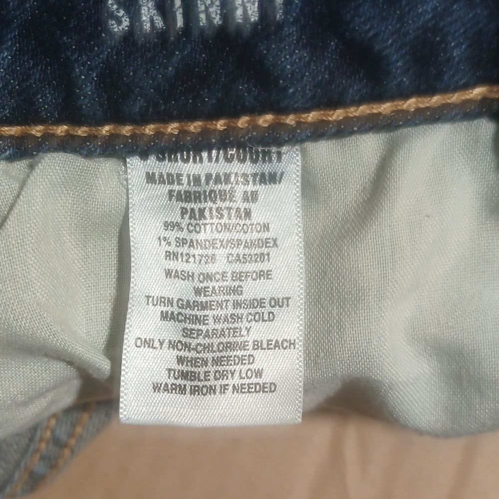 576923.....Aeropostale Denim Skinny Jeans Size0 Short, 28"W, 27" Inseam 6"Rise
