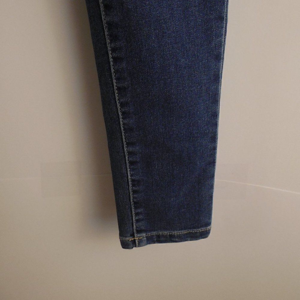 577023...Kancan Skinny Jeans Size W1 24, 28"Inseam  8"Rise