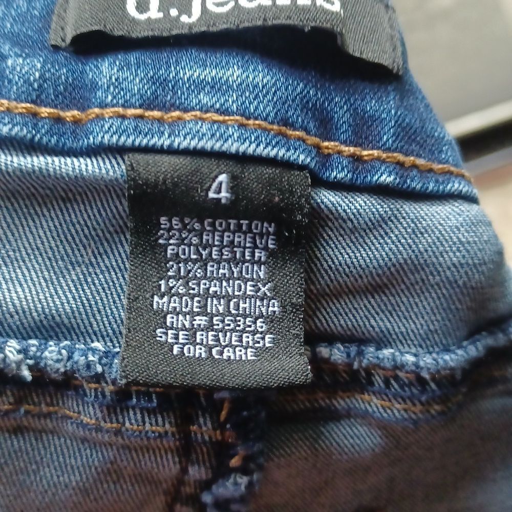 700118....d.jeans Skinny Jeans Size 4, W24" 26 1/2"Inseam  9"Rise