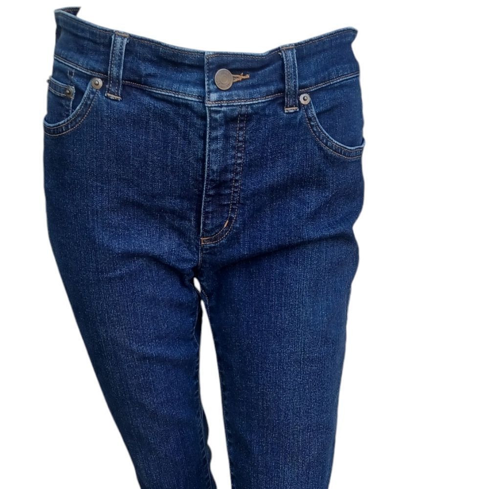 57753..Lauren Ralph Lauren Straight leg Size 6, W28"  31"Inseam  9"Rise
