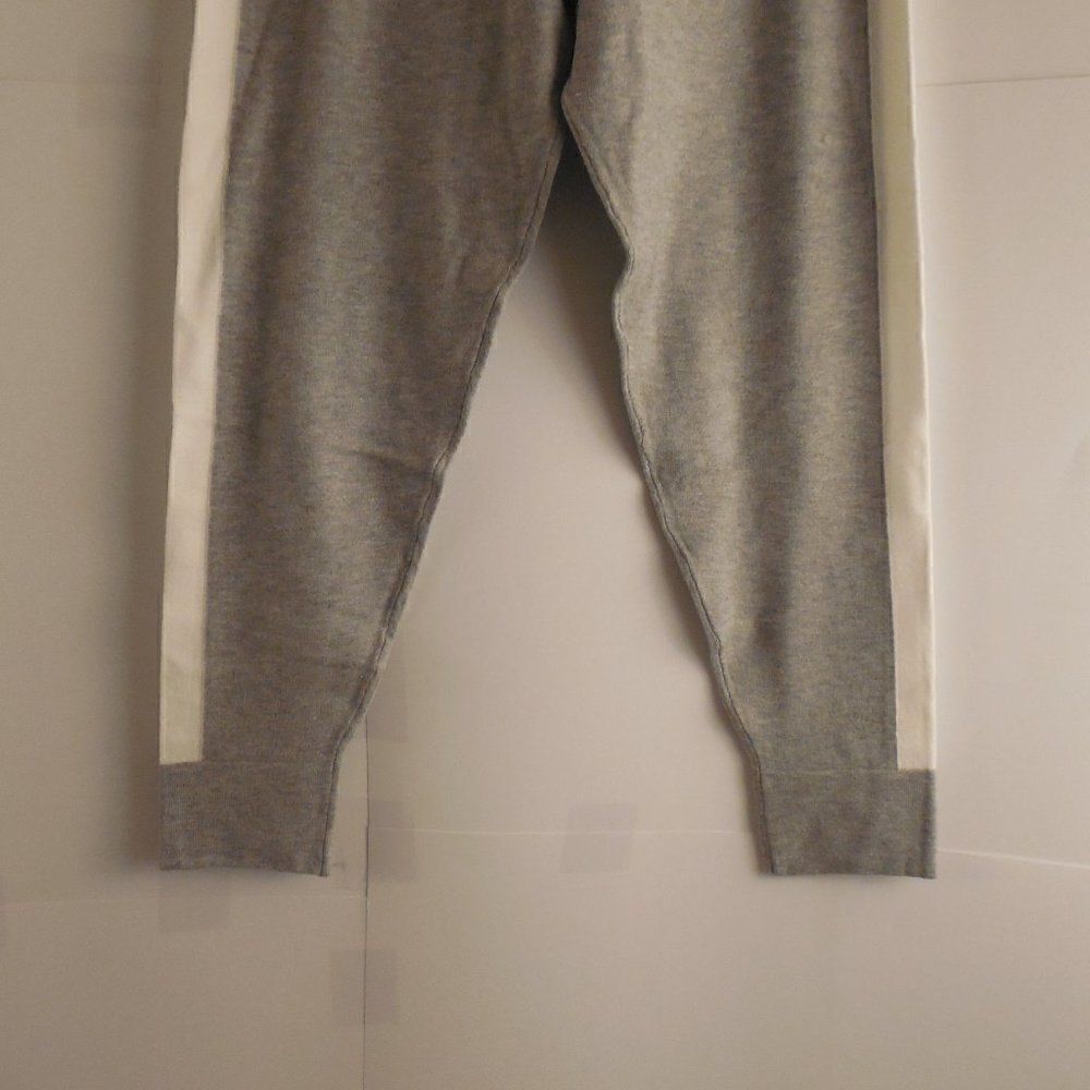577725...Striped Inset Jogger Light Heather Grey