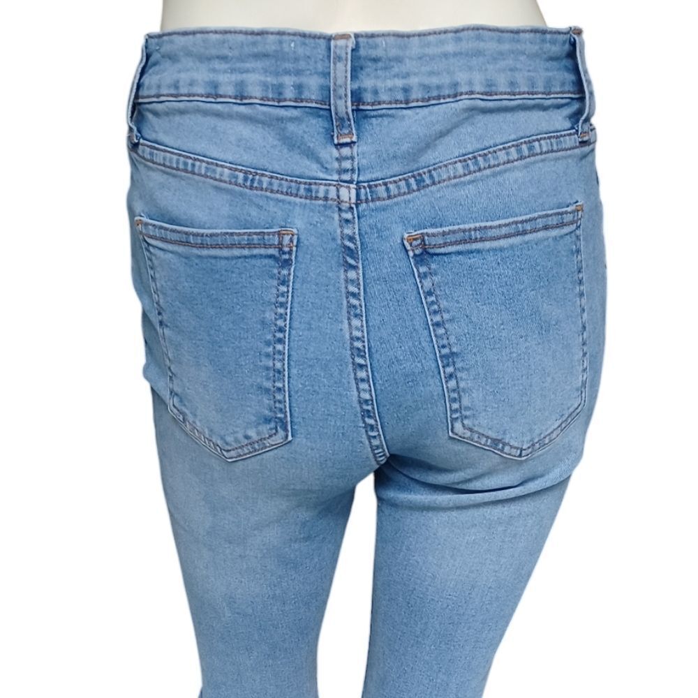 8105....Cotton On Skinny Jeans Size 6, W26"  25"Inseam  9"Rise