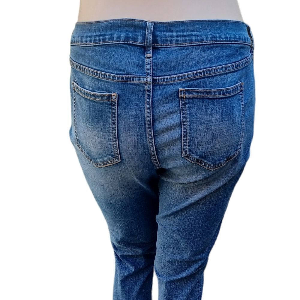 579725..Old Navy Boyfriend Jeans Size 16R, 41"W, 26" Inseam, 9"Rise