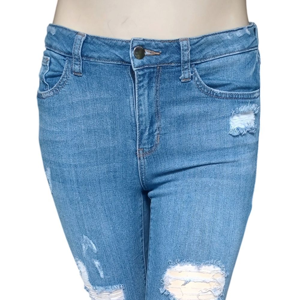 8107.....Fashion Nova Skinny Jeans Size 11, W28" 24"Inseam 10"Rise