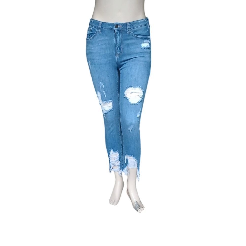 8107.....Fashion Nova Skinny Jeans Size 11, W28" 24"Inseam 10"Rise