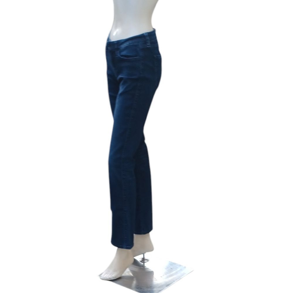 8112....Guess Jeans Petite Brittney Boot Size 28, 29"Inseam 8"Rise