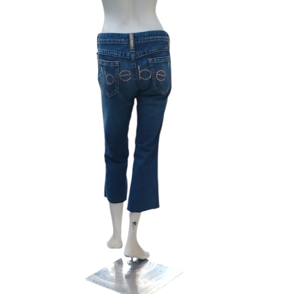 8113...bebe Ankle Crop Jeans Size 29, W29" 22"Inseam 7"Rise