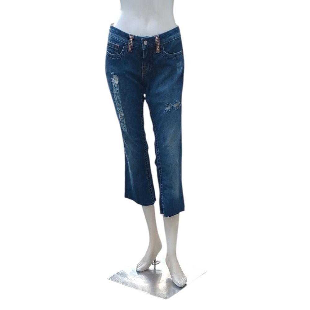 8113...bebe Ankle Crop Jeans Size 29, W29" 22"Inseam 7"Rise