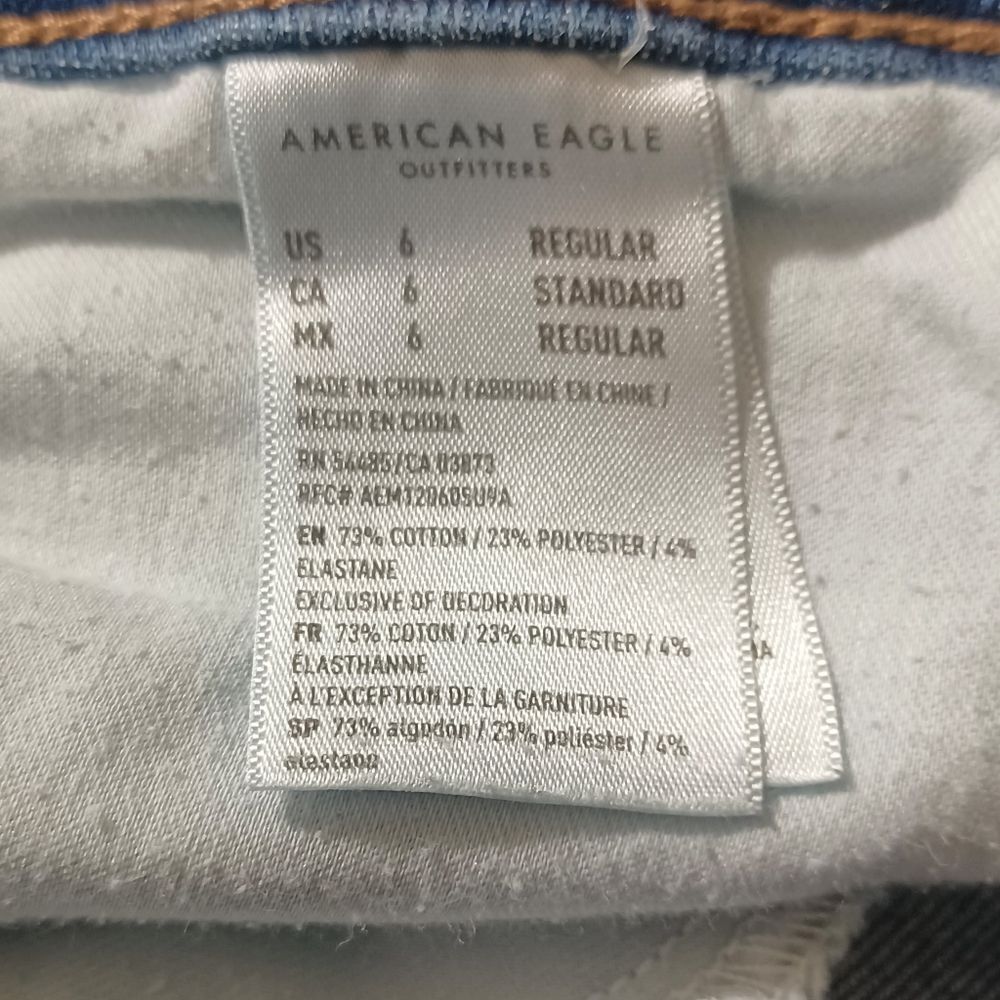 688445..American Eagle High Rise Jegging Size 6, 28"W, 24" Inseam 9" Rise