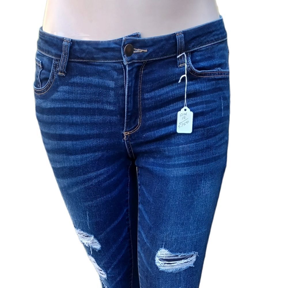 575023...a.n.a Denim Jegging Jeans Size 12, 30" Waist 27" Inseam 9" Rise