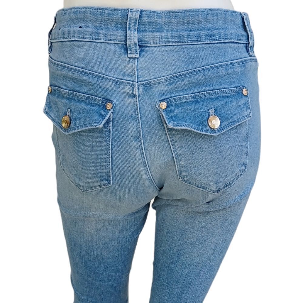 573222...White House Black Market Flare Size 0R, W26" 33"Inseam  7"Rise