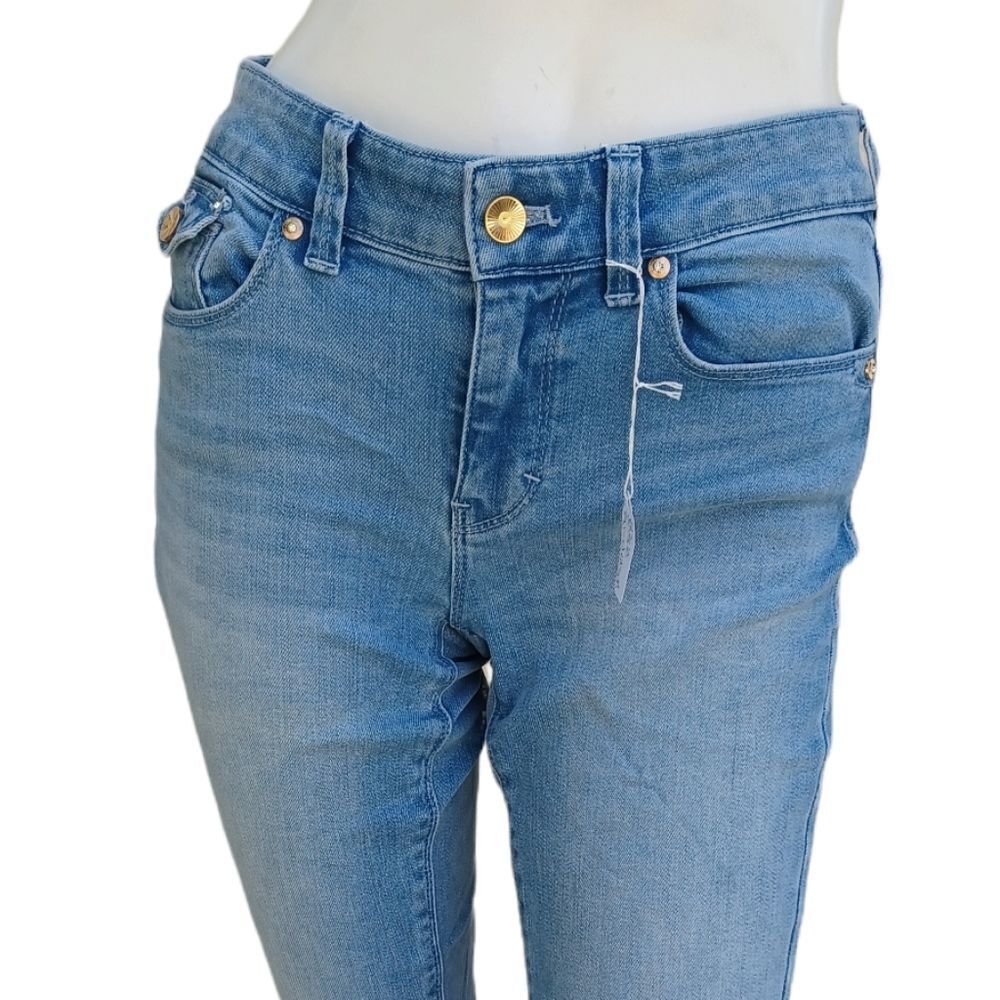 573222...White House Black Market Flare Size 0R, W26" 33"Inseam  7"Rise