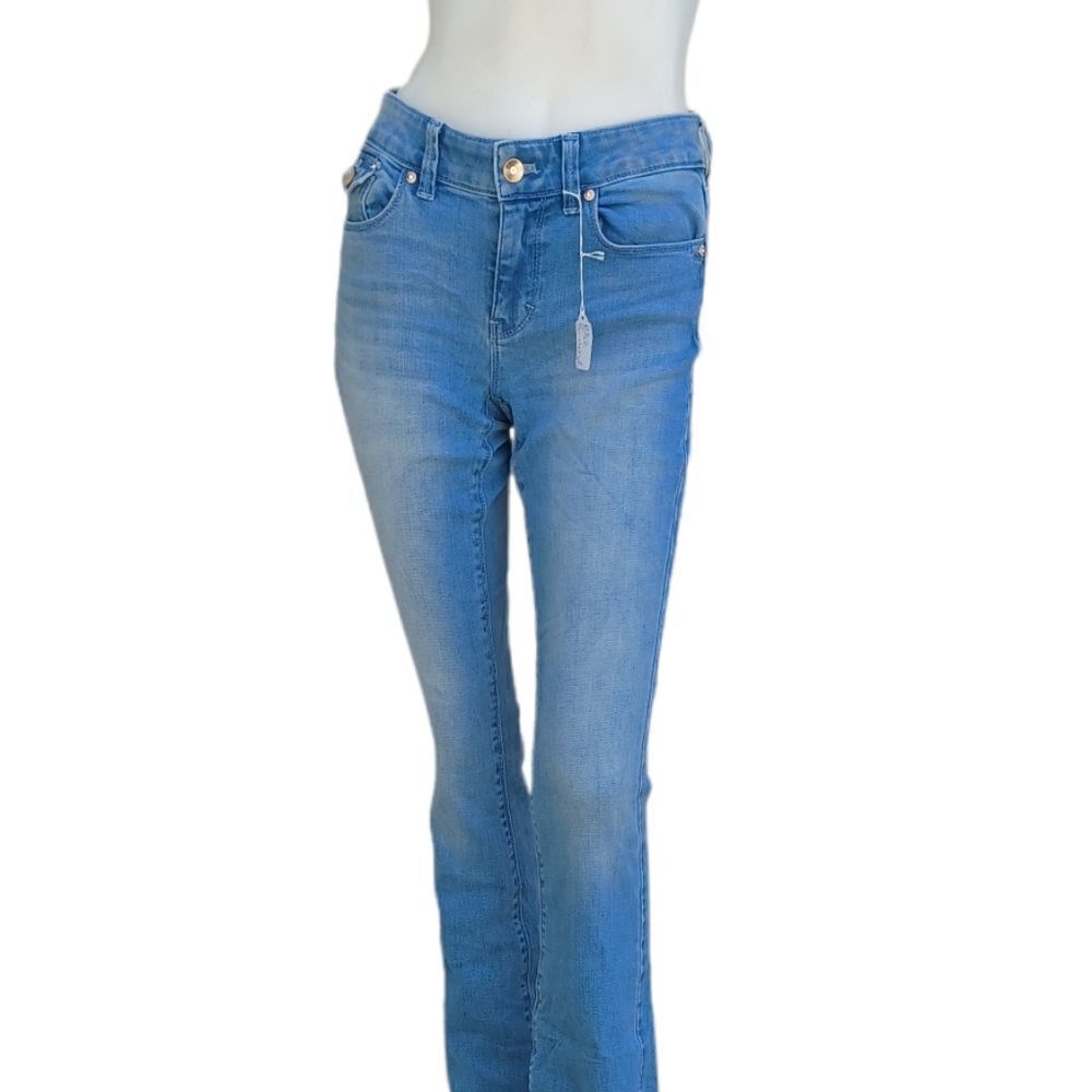 573222...White House Black Market Flare Size 0R, W26" 33"Inseam  7"Rise