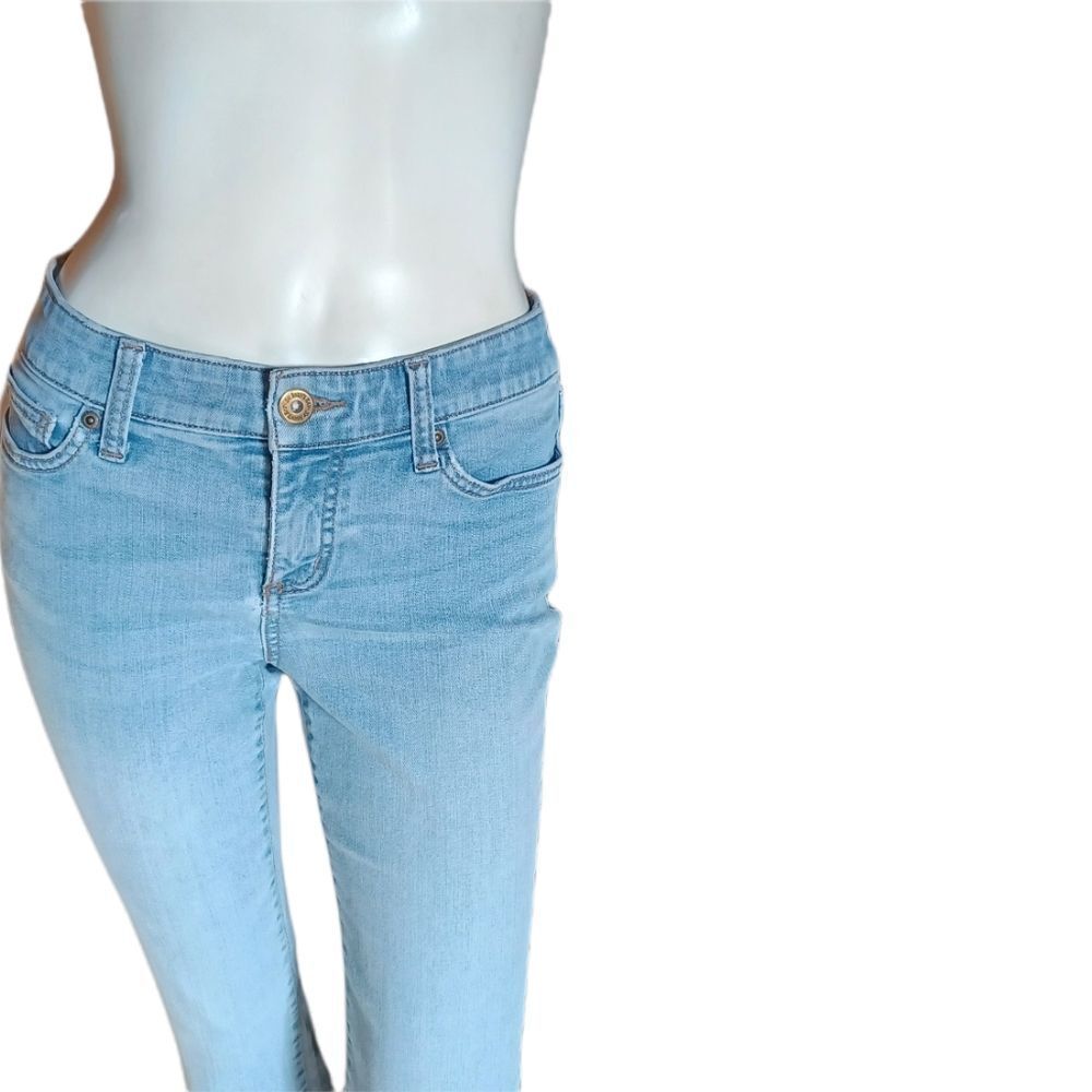 584119......St John's Bay Straight leg Size 4P, W26"  26"Inseam  8"Rise