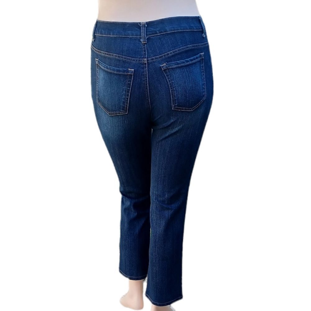 585025...Gloria Vanderbilt Straight leg Jeans Size 12Avg W30" 27"Inseam 11"Rise