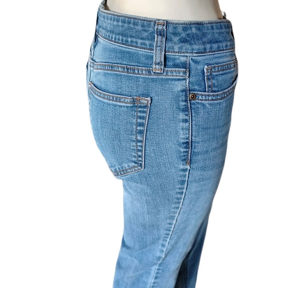 584247..... St John's Bay Straight leg Jeans Size 4P, W26"  27"Inseam  9" Rise
