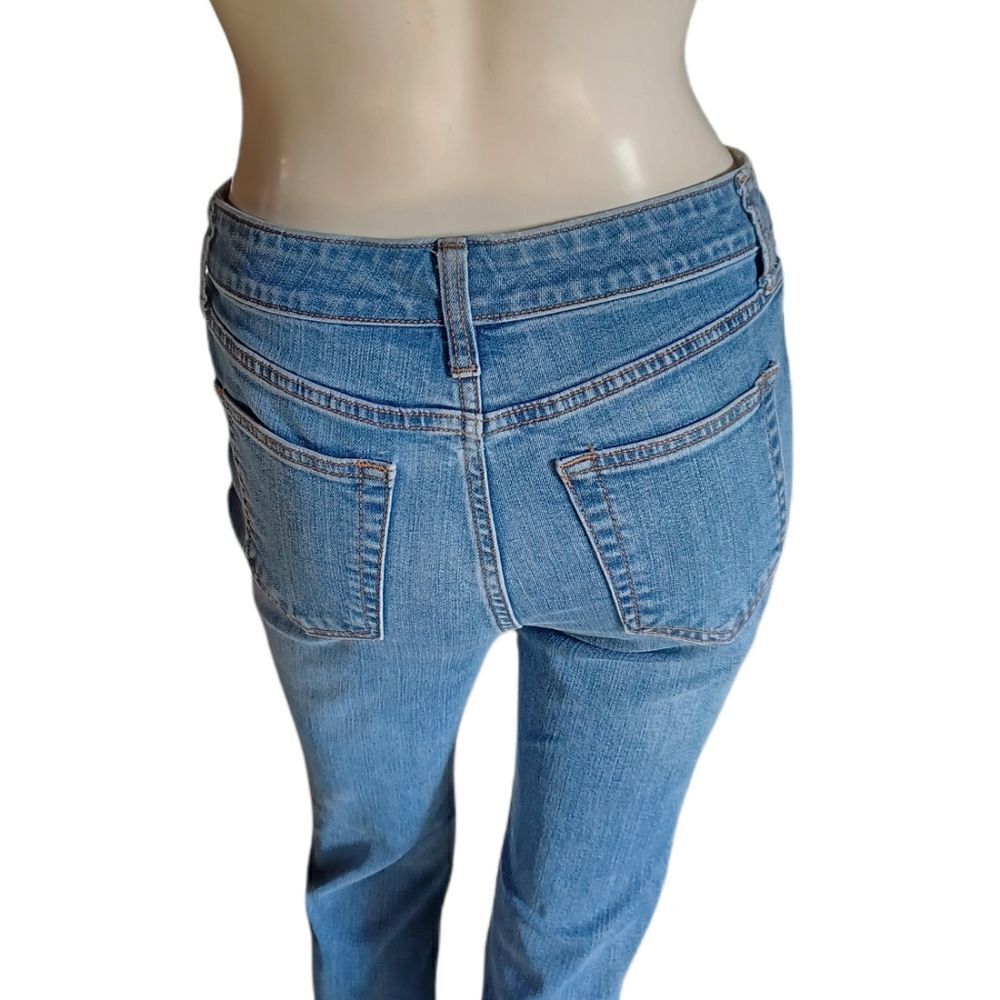 584247..... St John's Bay Straight leg Jeans Size 4P, W26"  27"Inseam  9" Rise