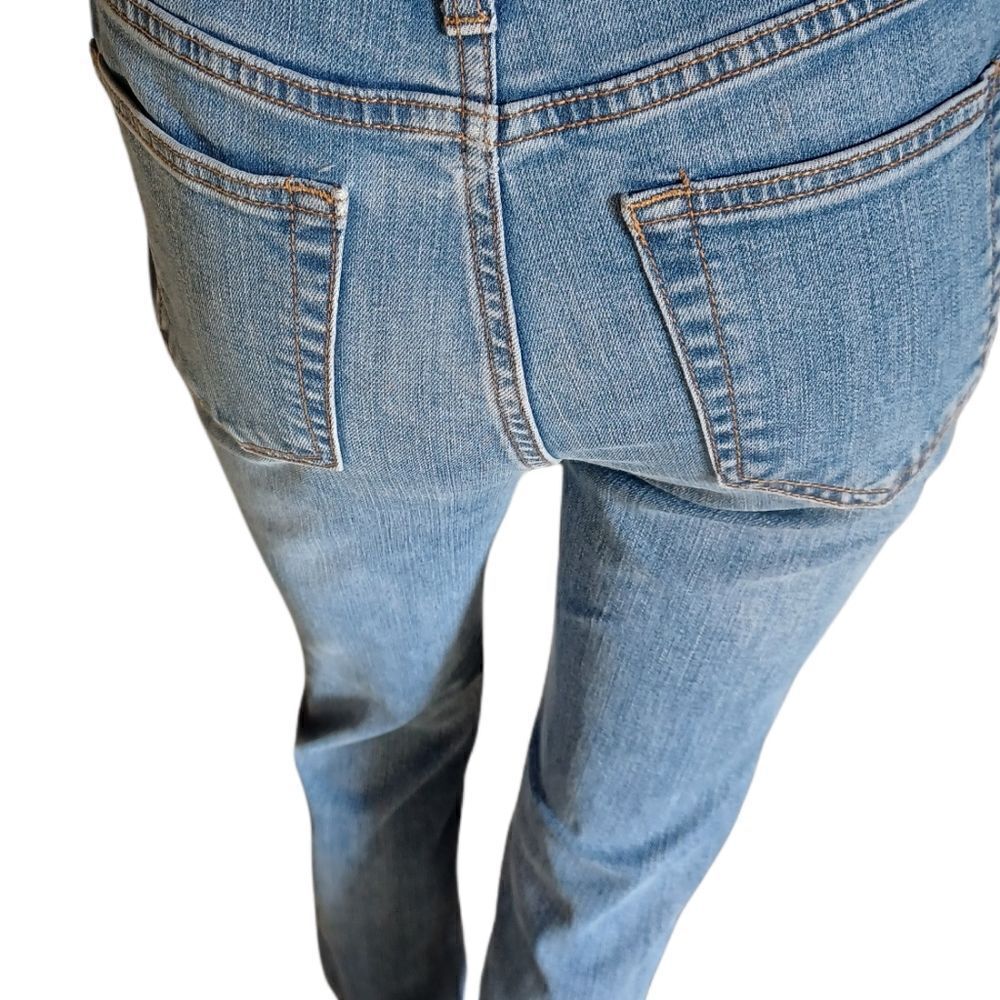 584247..... St John's Bay Straight leg Jeans Size 4P, W26"  27"Inseam  9" Rise