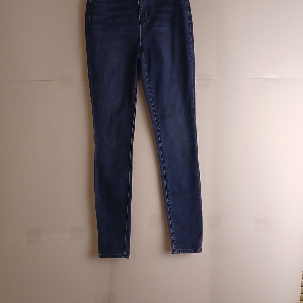 584047... RSQ Super High Rise Jeans Size 1, W22"  27"Inseam  10"Rise