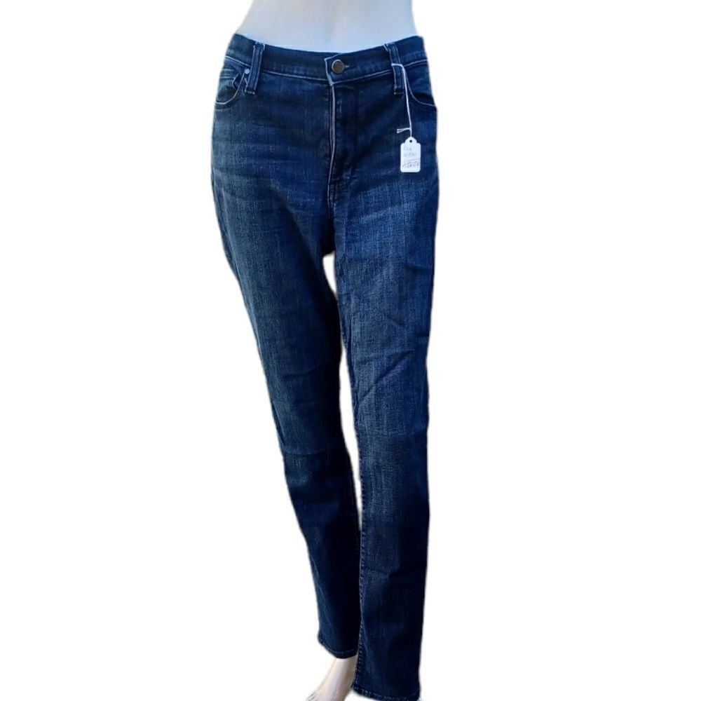 586319......DKNY Straight leg Jeans Size 10x30, 8" Rise