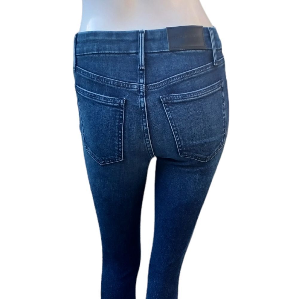 593931...BCBGMAXAZRIA High Rise Skinny Jeans Size 24