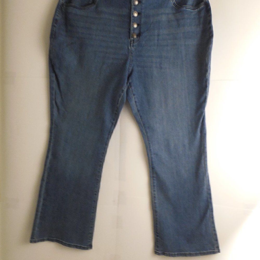 57872..EVRI Bootcut Jeans Size 24W