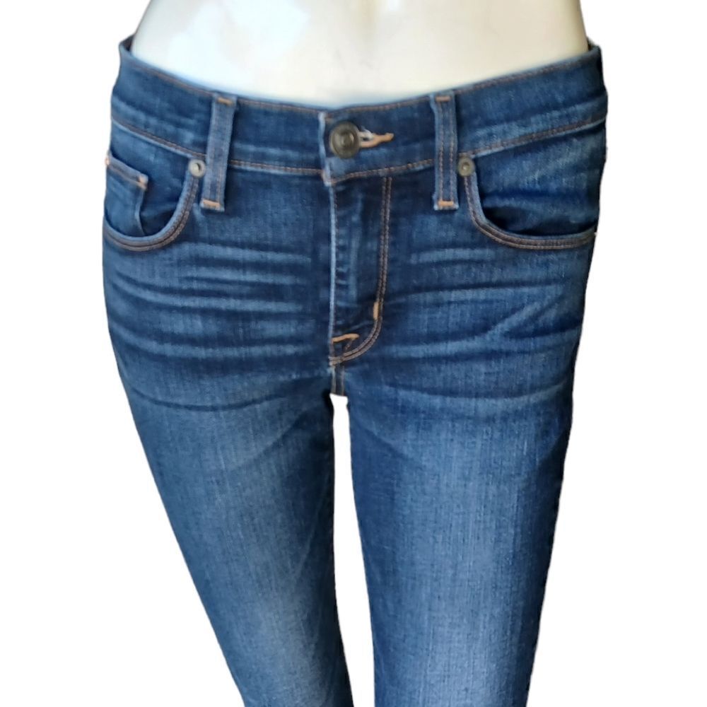 700018....Hudson Straight leg Crop Jeans Size 28,  23"Inseam 7"Rise