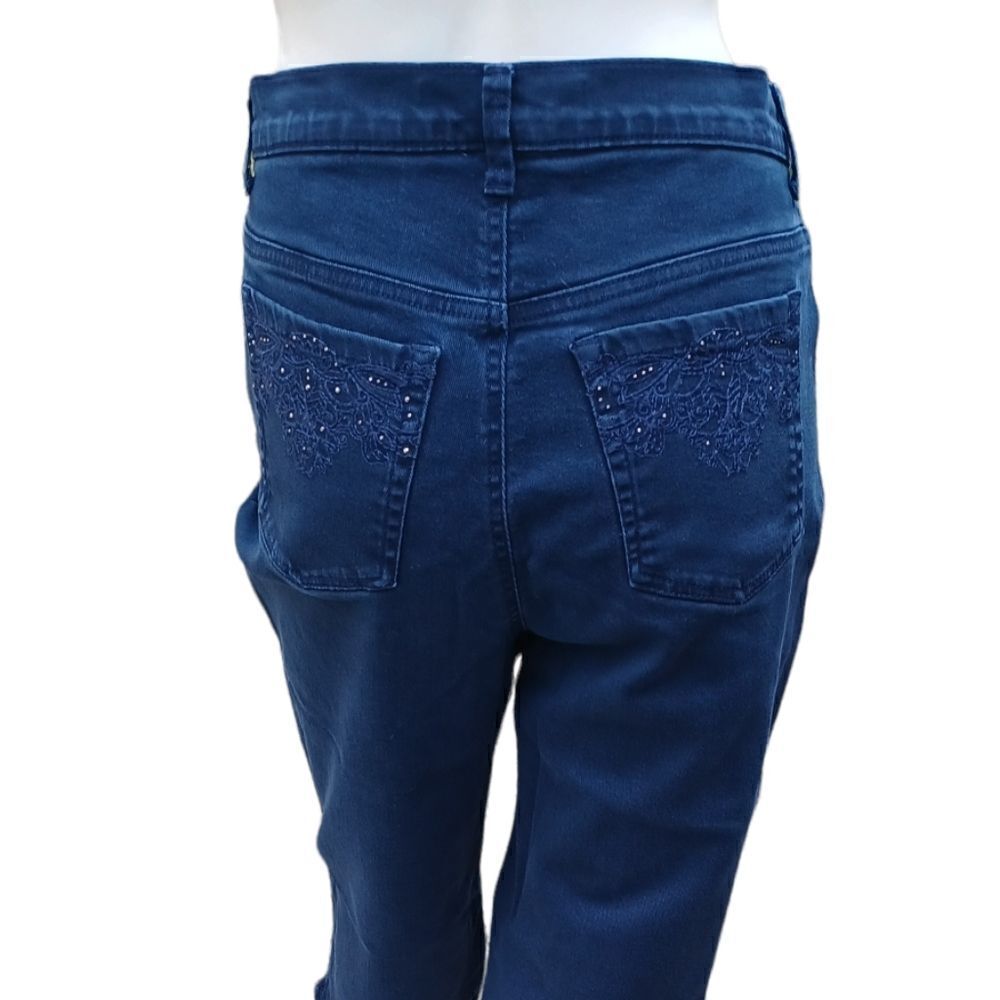 589313....Gloria Vanderbilt Crop Jeans Size 10 Missy, W28" 16"Inseam 11"Rise
