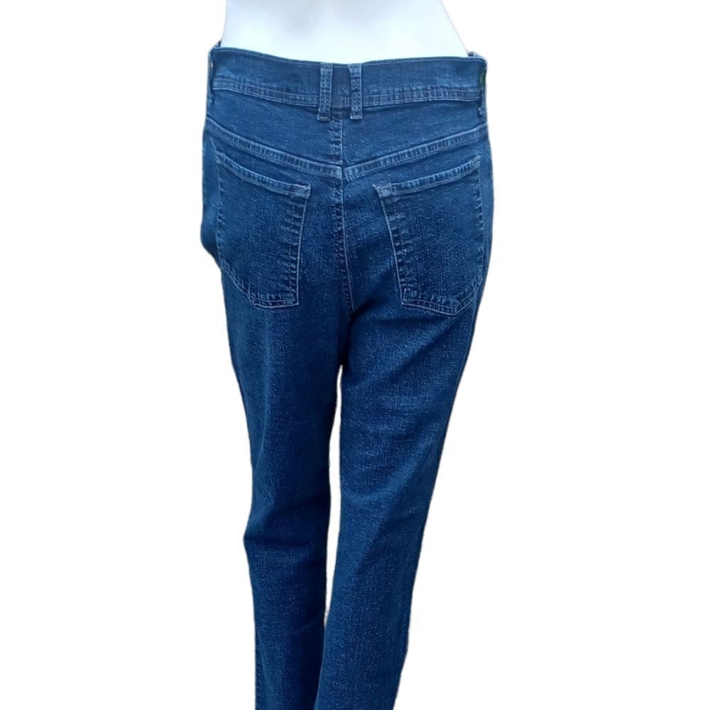 589413....Gloria Vanderbilt Straight leg Jeans Size 8Avg W28" 29" Inseam 10"Rise