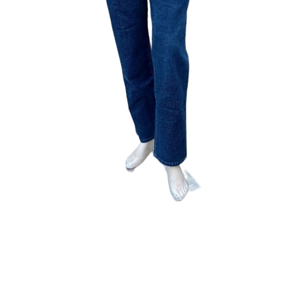 589413....Gloria Vanderbilt Straight leg Jeans Size 8Avg W28" 29" Inseam 10"Rise