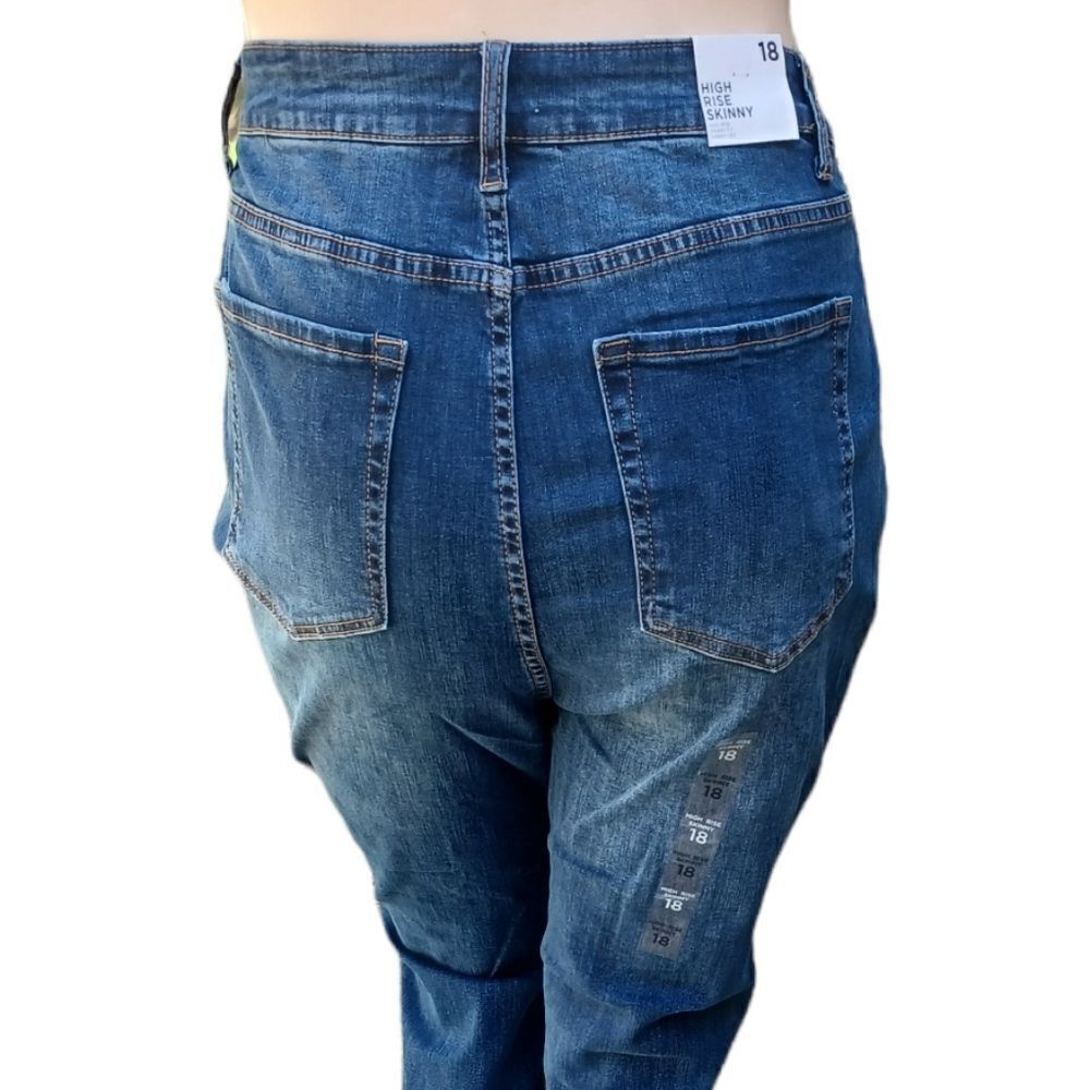 590631...Forever21 High Rise Skinny Jeans Size 18