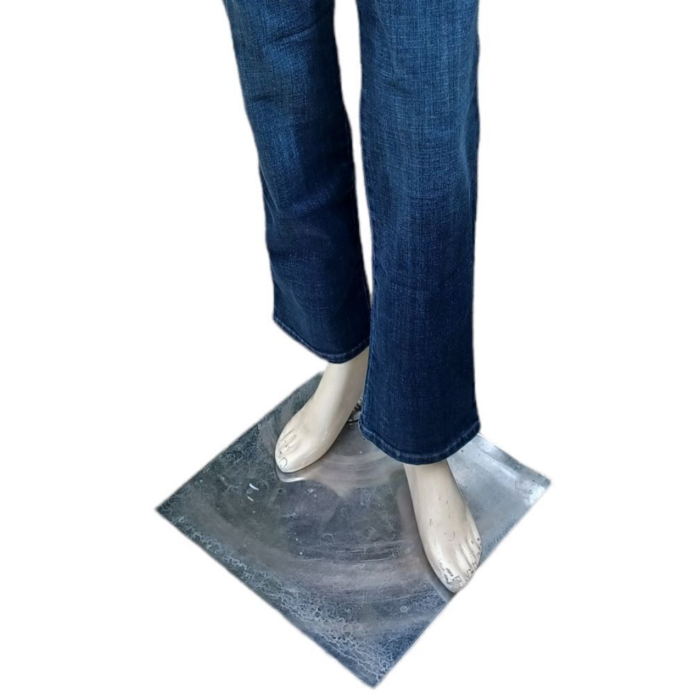 594631...Lee Relaxed Fit Straight leg Jeans Size 8 Med, W28" 29"Inseam 9"Rise