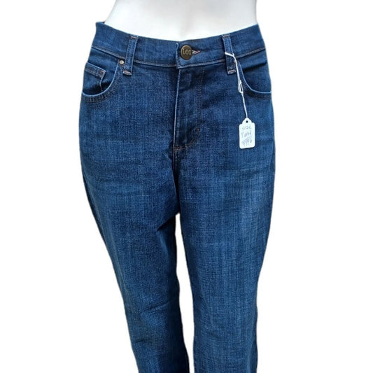 594631...Lee Relaxed Fit Straight leg Jeans Size 8 Med, W28" 29"Inseam 9"Rise