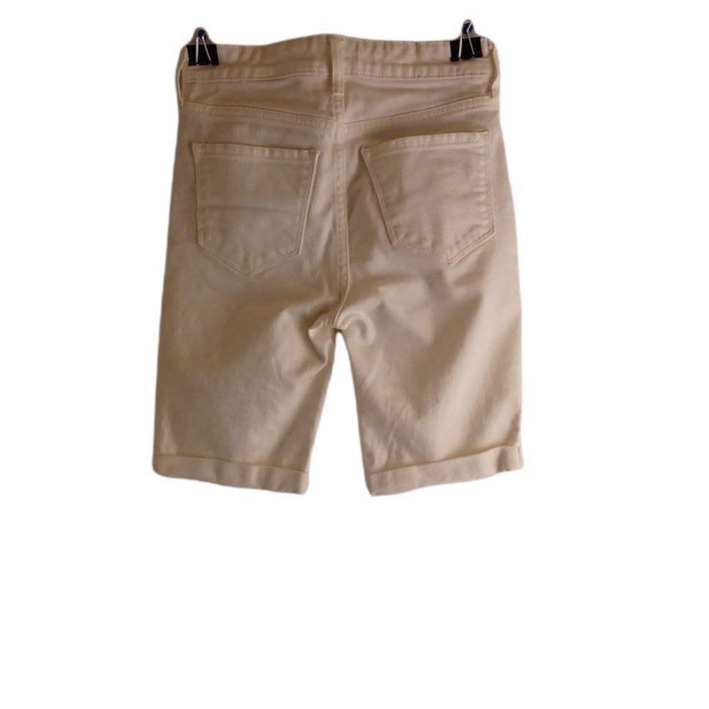 592731.....Old Navy White High Rise Bermuda Shorts Size 0, W24" 8"Inseam 9"Rise