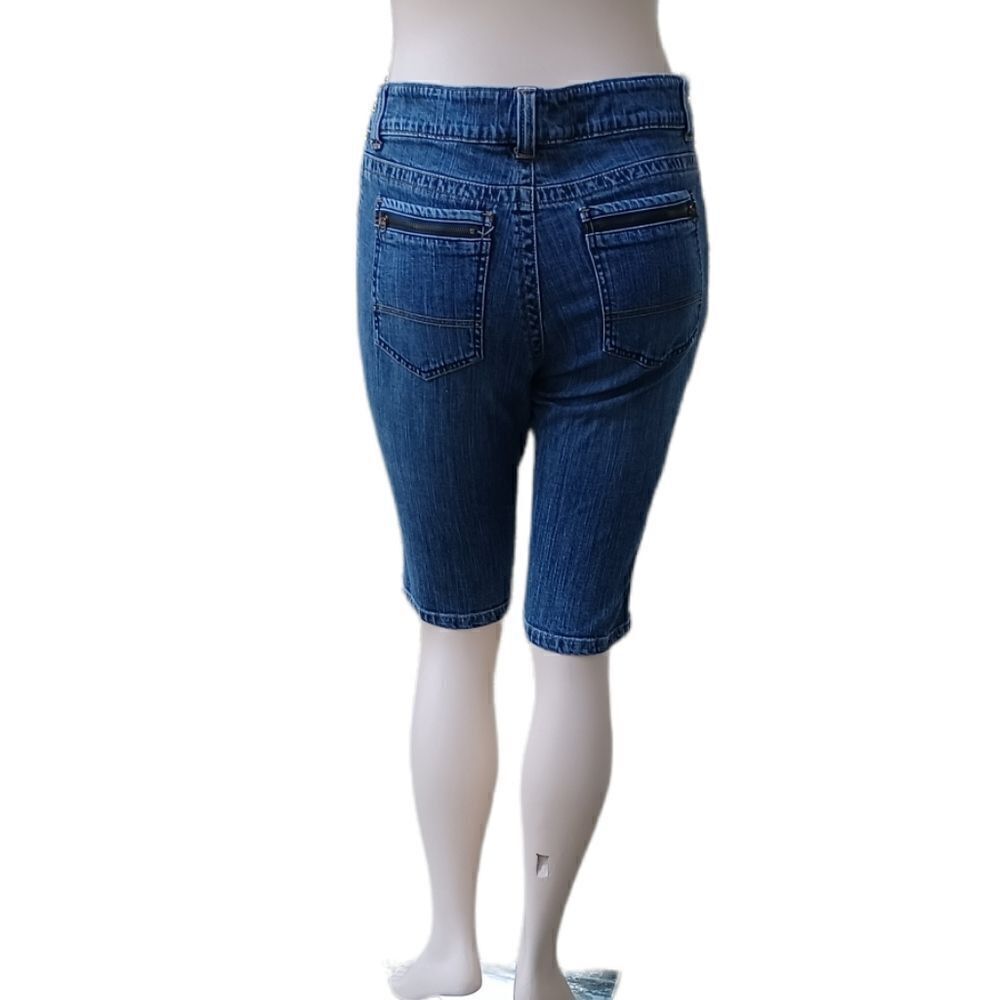591631.....Lee One True Fit Crop Size 16M, W34" 12"Inseam  10"Rise