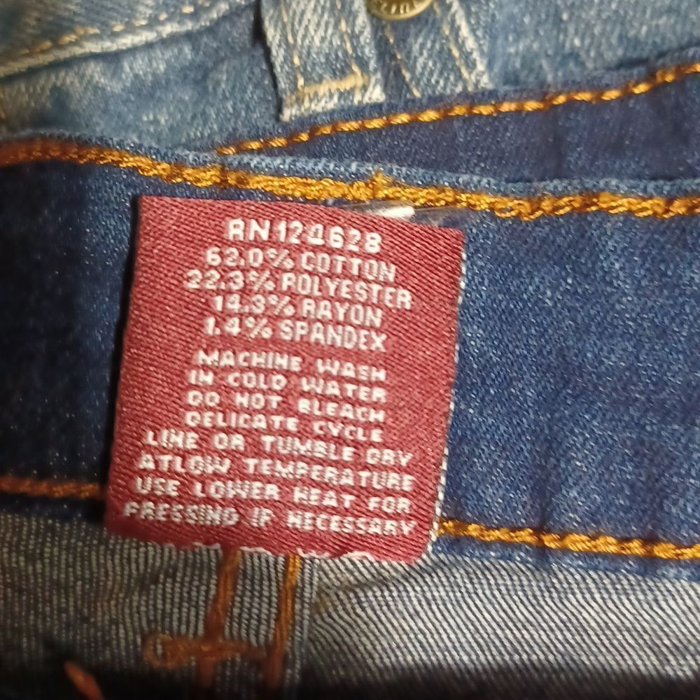 676711....T&Y Fashion Skinny Jeans Size 13/14, W28" 29"Inseam 9"Rise